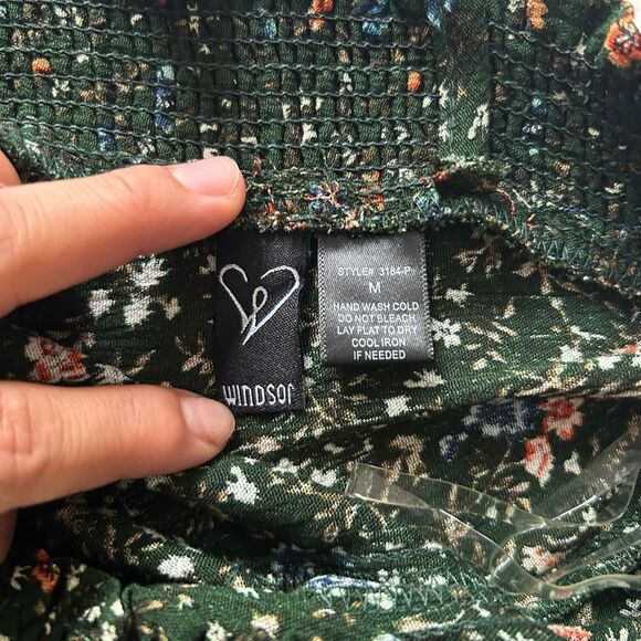 Windsor Floral Smocked Long Sleeve Crop Top | Deep V-Neck Open Back Tie | Size M - Picture 3 of 6